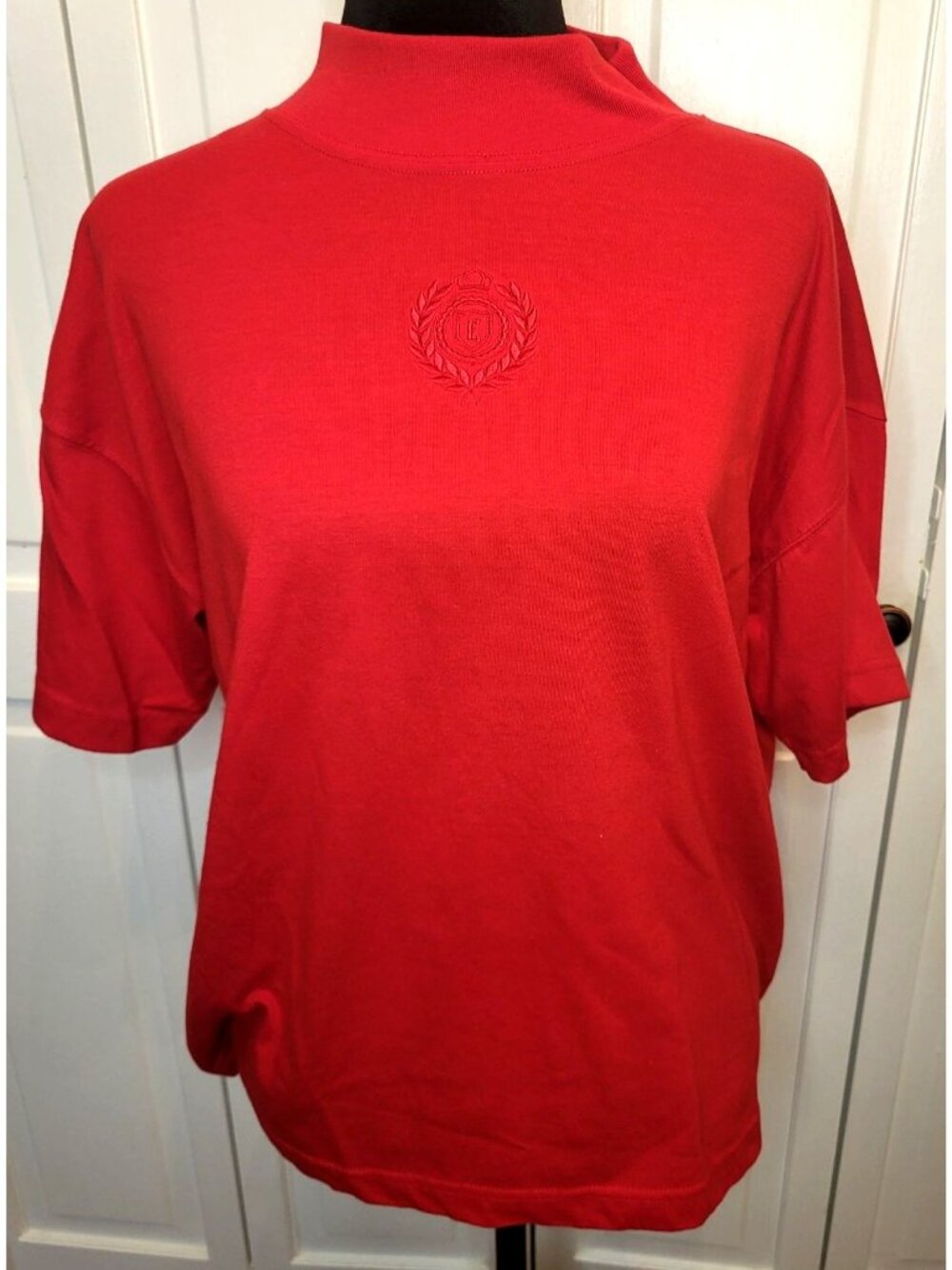 Erika Vintage 90s Red Mock Neck Tee Embroidered Crest L Nautical Preppy Minimal